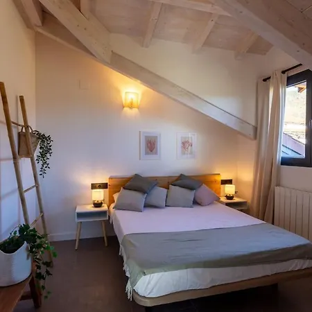 Sandoñana Old Palace * Villafufre