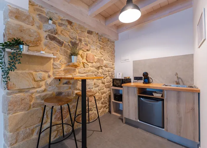 בית נופש Sandonana Old Palace Villafufre