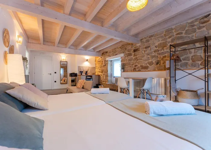 Sandonana Old Palace * Villafufre