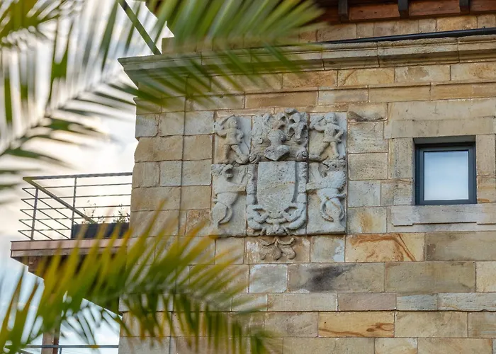 Sandonana Old Palace