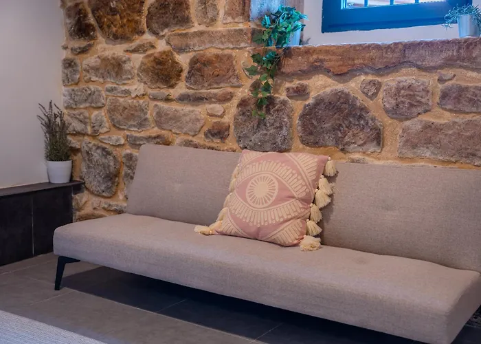 Sandonana Old Palace